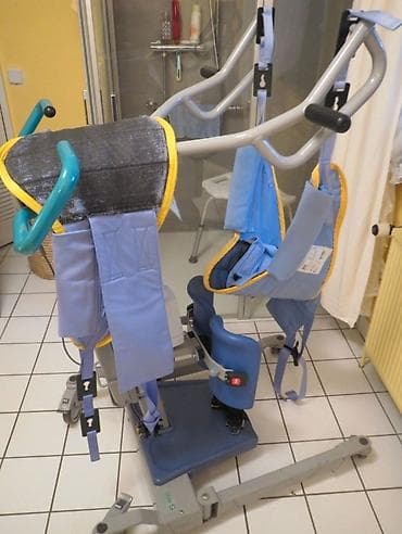 ARJO Sara 300 – električni stajaći/podizni lifter za transfer — 5