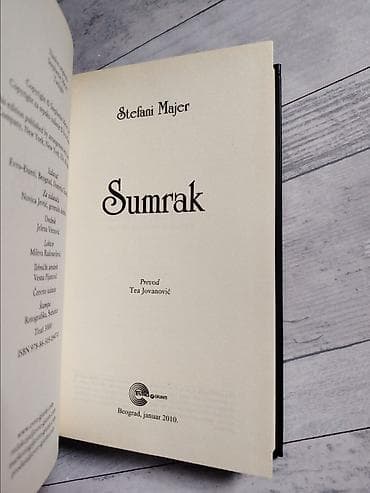 Ostalo: STEFANI MAJER Sumrak. Na prodaju knjiga Stefani Majer - Sumrak na lalafo.rs — 3 Ostalo: STEFANI MAJER Sumrak. Na prodaju knjiga Stefani Majer - Sumrak — 3
