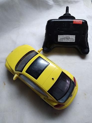 voz na baterije: Na daljinski VW Beetle III - 2,4 gHz razmera 1:24 (oko 18 cm.)sa — 3