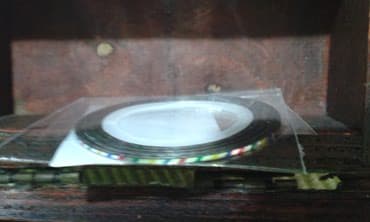 Suplementi: Trakice za dekoraciju nokta u raznim bojama 
Cena za komad 50din — 5