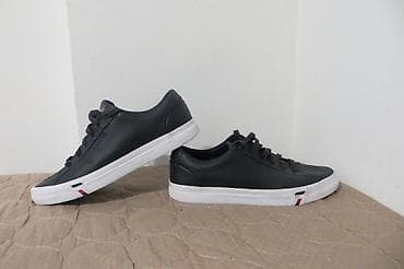 kozna obuca bueno: TOMY HILFIGER br 43 27cm unutrasnje gaziste stopala, patike dvaputa — 1