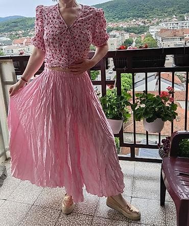 Ružičasta plisirana maksi suknja m do l - Dužina: maksi, do članaka -