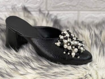 nike papuce benassi: 2200din
.
36-40 — 1