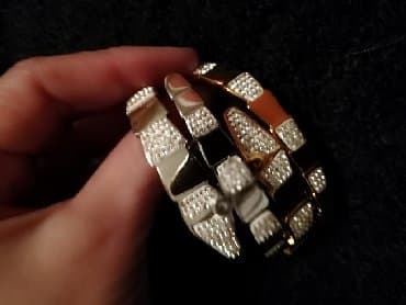 Watches: Ekskliziv
 swarovski
 pozlata
5 puta skuplja u prodavnici — 6