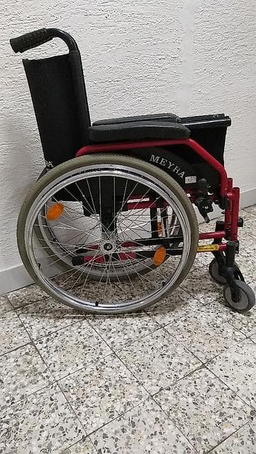 invalidska kolica nis: Invalidska kolica MEYRA, sklopiva, aluminijumski ram, u odlicnom — 1