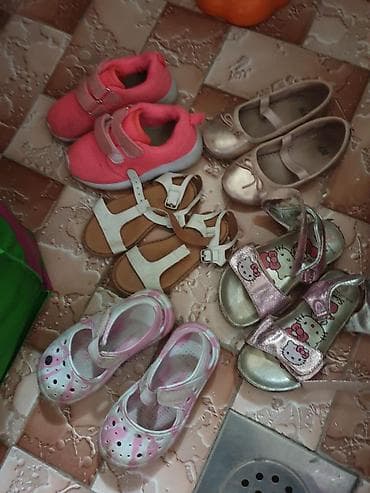 decaka komplet za plivanje: Sandale brojevi 25 uglavno pitajte za brojeve i model mozda je broj — 1