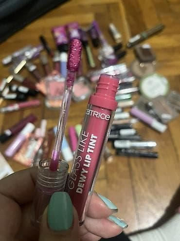 crocs torba za plazu: Veliki set dekorativne kozmetike – miks brendova Sadržaj (primeri — 7