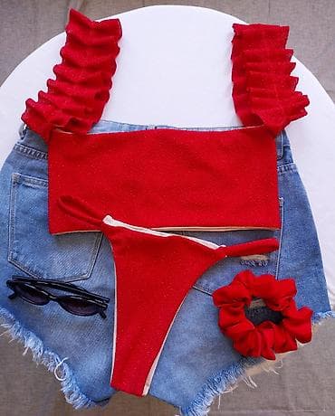 Crveni ženski bikini set sa šljokičastim efektom. - Gornji deo