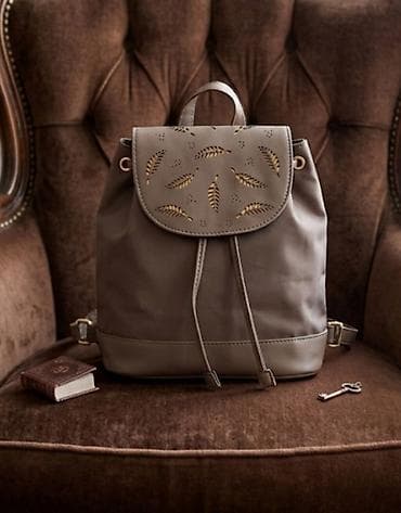 kozni zenski rancevi: Ruksak – taupe s floralno/perforiranim poklopcem - Elegantni ženski — 1