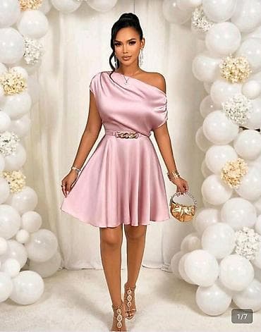 Haljine: Elegantna mini haljina od satena – puder roze - Kroj: asimetrični — 5