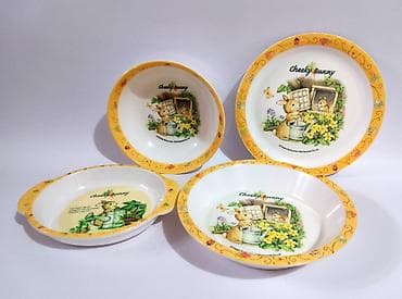 komplet tanjira za rucavanje: Veoma redak dečiji set za ručavanje Cheeky Bunny (1990-e). Veoma — 1