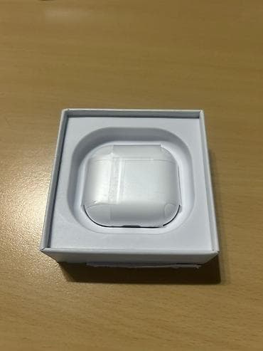 polovni mac racunari: Bežične slušalice sa kutijom za punjenje – AirPods 4 (ANC) - Model — 3