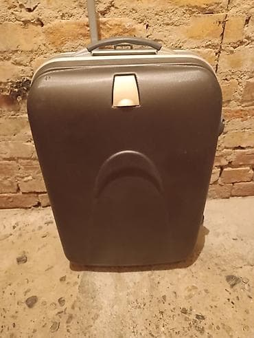 polovna zenska obuca: Kofer na prodaju, nedostaje drška ali ovako je ispravan.Otvara se i — 3