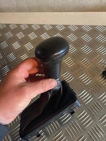 multimedija za kola: RUCICA MENJACA ZA AUDI A4, A4 ALLROAD, A5 . OD 2004. DO 2016. GOD — 4