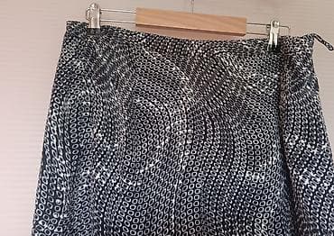 Blazers: Crno-bela suknja sa apstraktnim mikro-„oval” printom. Maxi dužina sa — 2