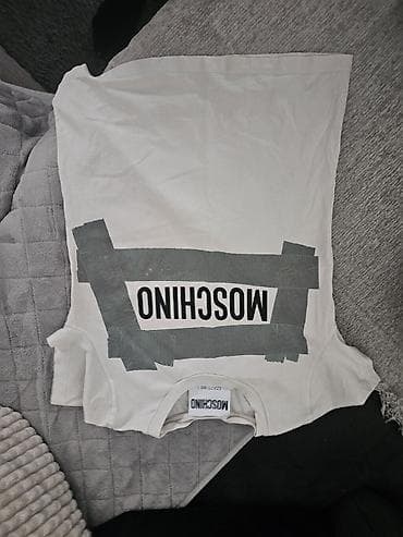 Women's T-shirts and tops: Moschino ženska majica kratkih rukava - Brend: Moschino (etiketa — 1