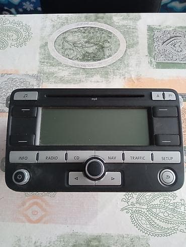 kamera za auto sa senzorom pokreta: VW RNS 310/315 ugrađeni auto radio/navigacija - Originalna VW — 4