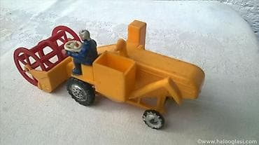 Ureznice: Blue Box Plastic kombajn Vintage 1960s Hong Kong Made 13 cm. ocuvan na lalafo.rs — 3 Ureznice: Blue Box Plastic kombajn Vintage 1960s Hong Kong Made 13 cm. ocuvan — 3