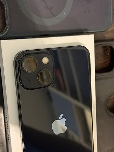 apple oglasi: IPhone 13 128gb Sim free Odlicno stanje, sitni tragovi koriscenja na — 3