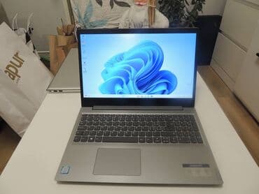 deciji laptop: 8 GB OZU, 15.6 " — 1