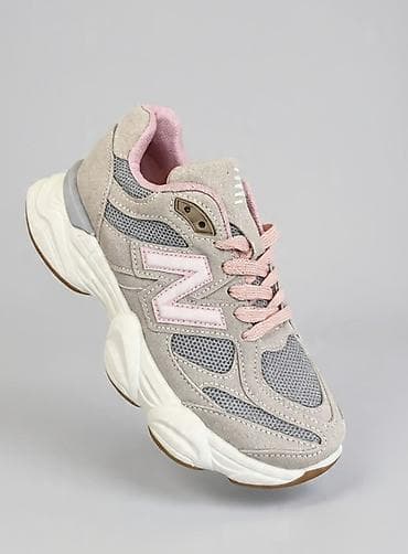 muske patike broj 49: New Balance lifestyle patike – žensko izdanje - Model: retro “dad — 1