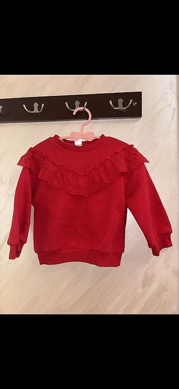 dugi dzemperi sa kapuljacom: Paket garderobe za devojčicu, pažljivo uklopljen u nežnim i elegantnim — 2