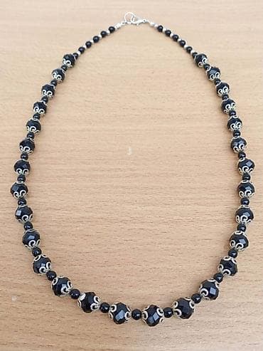 Ogrlica 2 Ogrlica STAKLO metal, Dužina-obim oko 58 cm, perle 1 cm