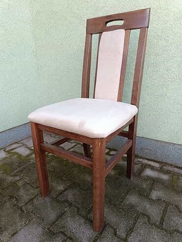 Stolice: 08. stolica 
3900
Vik — 5