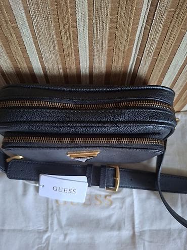 kaisevi zenski stradivarius: GUESS ženska crossbody torba - Model: kompaktna kamer-torba sa — 3