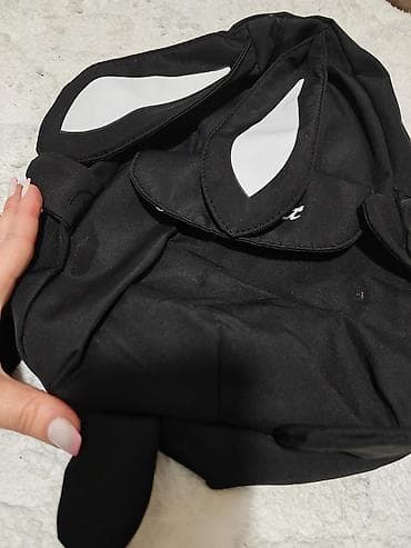 Shirts: Crni ranac “Rabbit” sa detaljima zečića. - Dizajn: dve velike 3D — 3