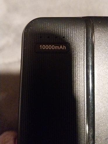 iphone 10 cena: Prenosivi punjač (power bank) – 10.000 mAh - Kapacitet: 10.000 mAh — 3