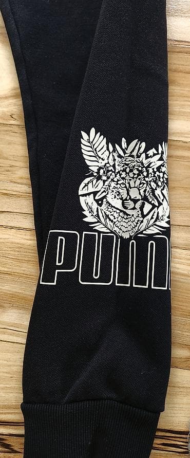 nike velicine odece za decu: Puma trenerke za devojcice– crne, sa printom, vel 13/14 - Model — 3