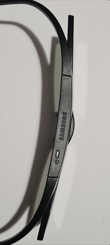 nosac za tv: ▪︎Na prodaju 3 para 3D Samsung (SSG-5100GB) naočara za gledanje TV-a u — 2