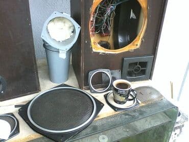 Mini disk plejeri: Z. k. Visare za 10 inca-delovi -kutije 70x36x28cm; prazne; potrebno — 5