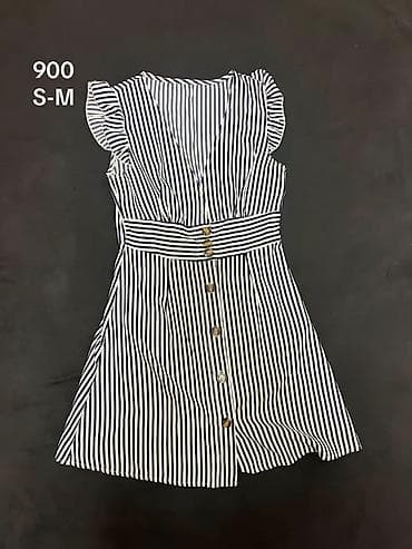 stradivarius košulje: - Crna košulja na dugmad, laganog materijala, duži kroj, dugi rukavi — 1