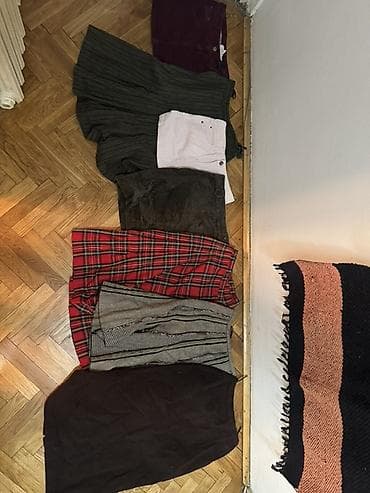 bordo plisirana suknja: Lot suknji – razni modeli, boje i dužine 50 e - Oko 24 ženske suknje — 4