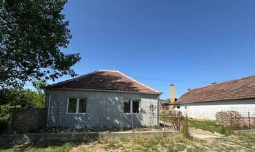 kuce zabalj: Kompletno renovirana kuća 80m2 Sivac, ul. Savska 9 Cena 38.000e — 1