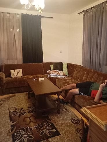 sobe novi sad izdavanje: Prostran dnevni boravak sa kuhinjom i trpezarijskim šankom - Otvoren — 3