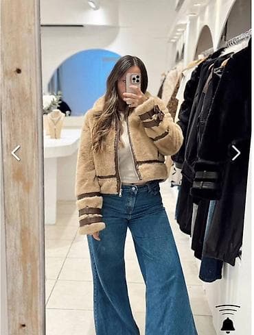 Kućna odeća: A K C I J A 🔥
Prelepe bundice
Vel: S M L
Cena: 4000 dinara — 4