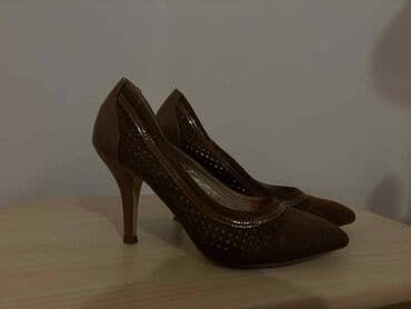 broj cipela po godinama: Salonke, 38 — 3