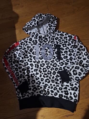 Benetton, Sa kapuljačom, 140-146