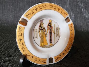 porcelanske solje za caj: Pepeljara, bоја - Šareno, Novo — 2