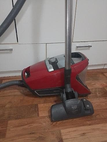 clatronic usisivac: Miele Blizzard CX1 CAT & DOG sa posudom je potpuno ispravan u — 5