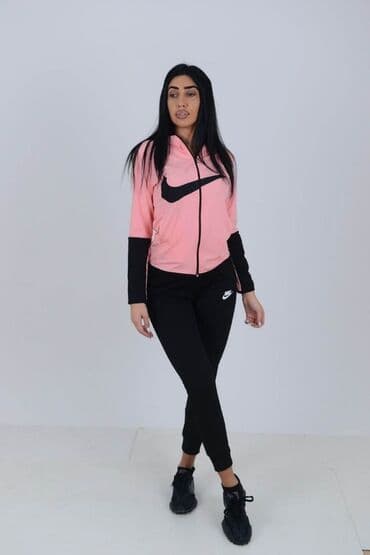 trenerke mokra likra prodaja: Cena 2,900
Mokra likra S, M, L, XL
8 boja — 6