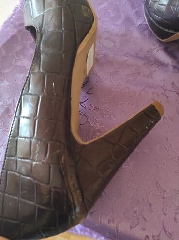 mokasine novi sad: Pumps, Boreli, 38 — 8
