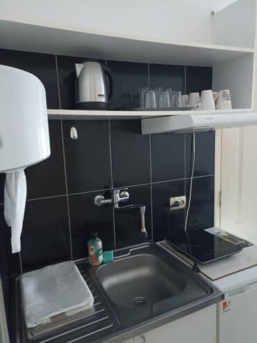 Donji delovi trenerke: 1 soba — 8