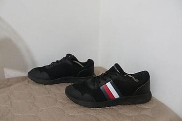tommy hilfiger sandale 2023: TOMY HILFIGER br 44 28cm unutrasnje gaziste stopala, patike idealne — 5