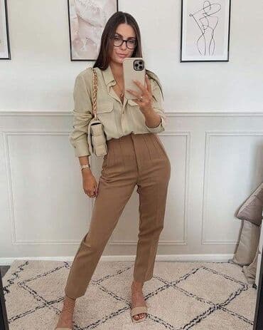 mona kozne pantalone: S m l 
1950 r d — 3