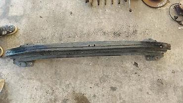 polovan prednji branik za fiat punto 2: NOSAC GREDA ZA FIAT STILO ZA 2005. GOD — 2