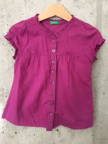 BENETTON KOSULJICA MAJICA Velicina 2 god NIJE kosulja materijal, vec